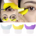 AUXILIAR MAQUILLAJE DE OJOS
